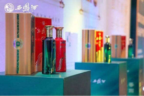 豈曰無衣<strong></p>
<p>西鳳酒
</strong>，西鳳酒的廠商同袍:西鳳酒
