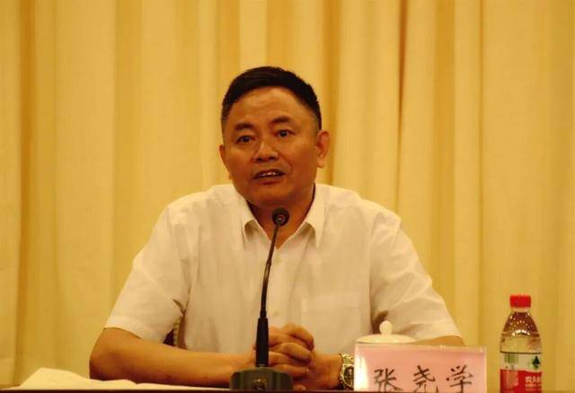 打虎！年近70歲的張堯?qū)W<strong></p>
<p>西鳳酒
</strong>，卸任8年后被查:西鳳酒
