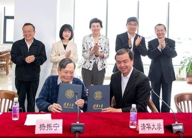 楊振寧逝世傳聞從何而起<strong></p>
<p>西鳳酒
</strong>？多個(gè)自媒體曾發(fā)文“懷念楊振寧”:西鳳酒
