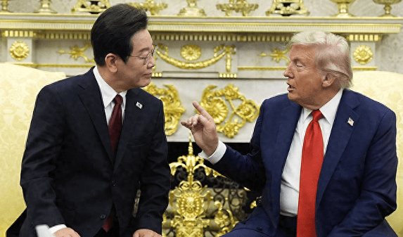 中方忍耐5天后<strong></p>
<p>西鳳酒
</strong>，對美打響“第二槍”，交易已全面凍結(jié)，中美相互征費(fèi)！韓總統(tǒng)室上門求情:西鳳酒
