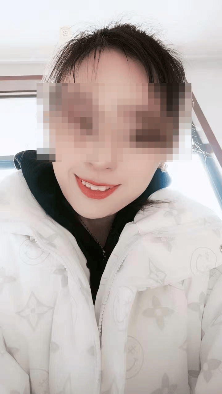 妻子患癌去世前被三次起訴離婚<strong></p>
<p>西鳳酒
</strong>，前夫遺棄罪因證據(jù)不足被駁回｜在場:西鳳酒
