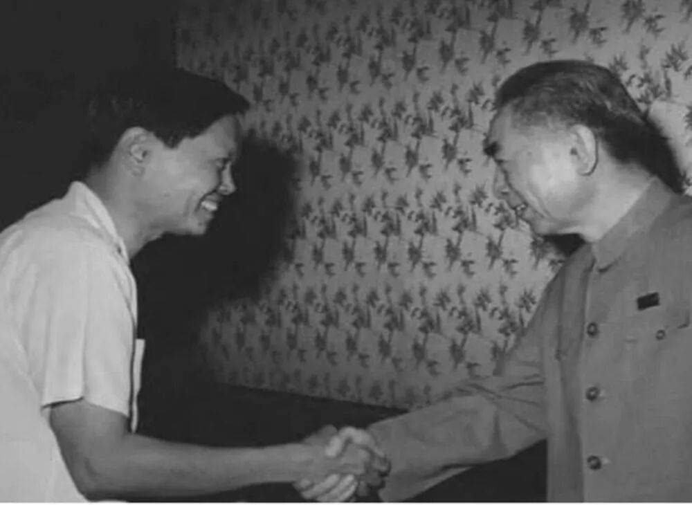“大先生”千古<strong></p>
<p>西鳳酒
</strong>，楊振寧的一生:西鳳酒

