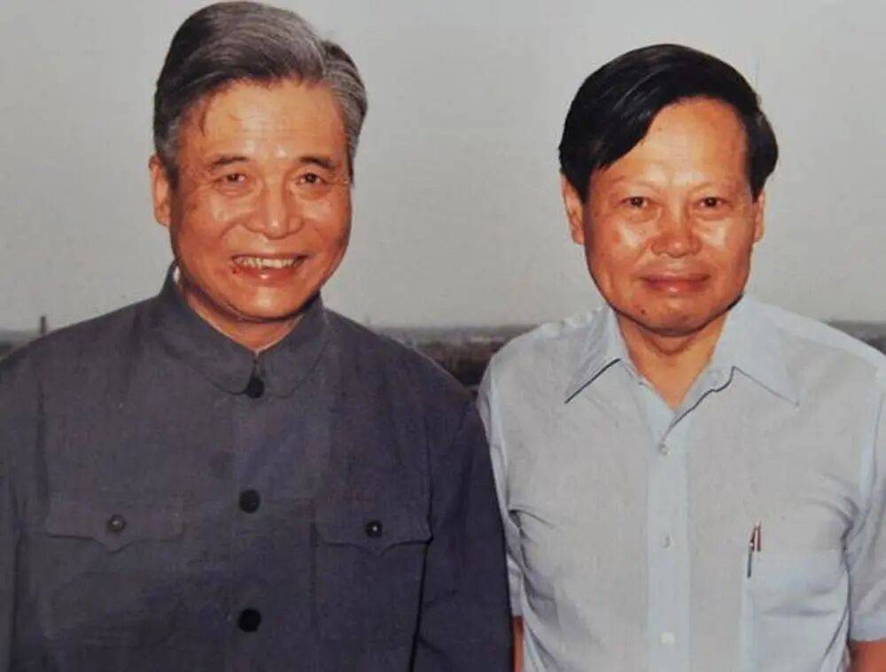 “大先生”千古<strong></p>
<p>西鳳酒
</strong>，楊振寧的一生:西鳳酒
