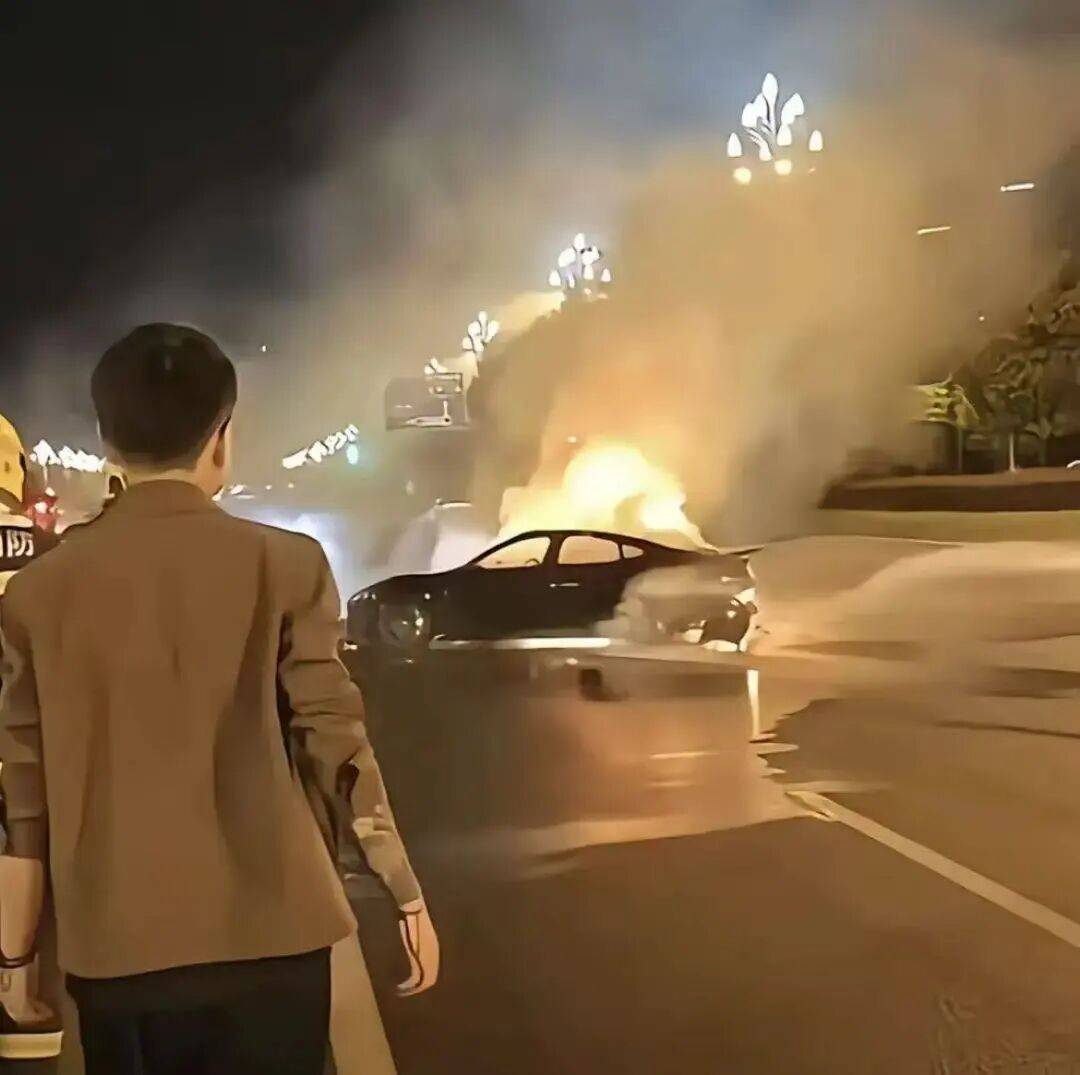 “打不開(kāi)的車門”為何成致命陷阱？:西鳳酒
