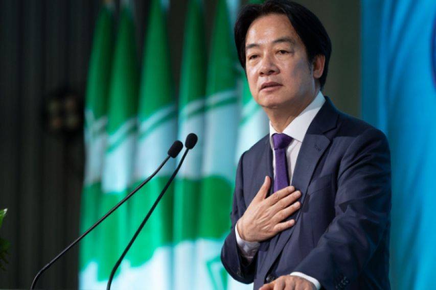 到底支持誰當(dāng)黨主席？最后關(guān)頭<strong></p>
<p>西鳳酒
</strong>，當(dāng)著鄭麗文的面，洪秀柱說出了自己的答案，信號(hào)不簡(jiǎn)單:西鳳酒
