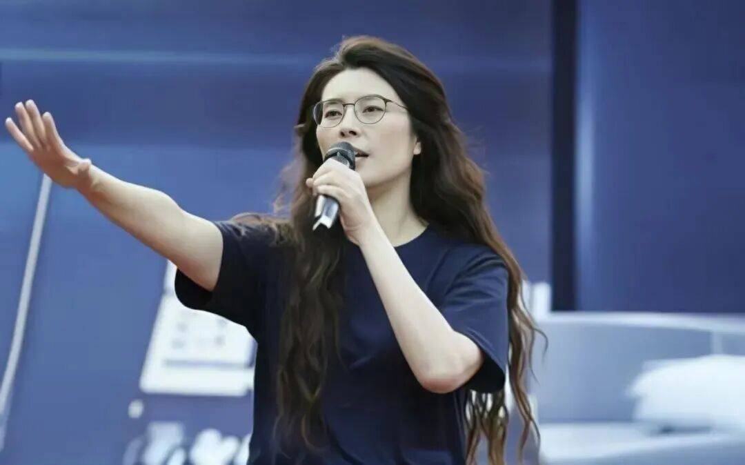 鄭麗文當(dāng)選中國國民黨主席<strong></p>
<p>西鳳酒
</strong>，朱立倫表達(dá)恭喜:西鳳酒
