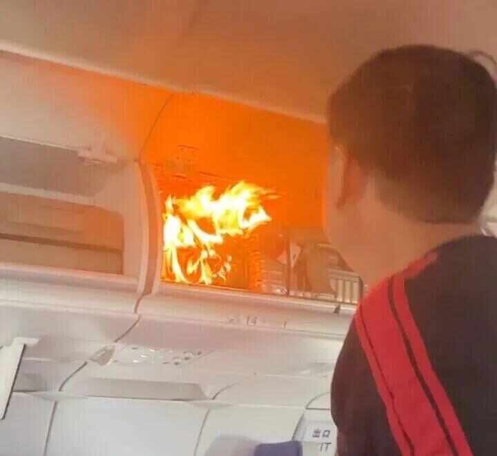 飛行途中乘客行李內(nèi)鋰電池自燃引發(fā)起火！國航公布賠償方案：經(jīng)濟(jì)艙每人200元、公務(wù)艙300元:西鳳酒
