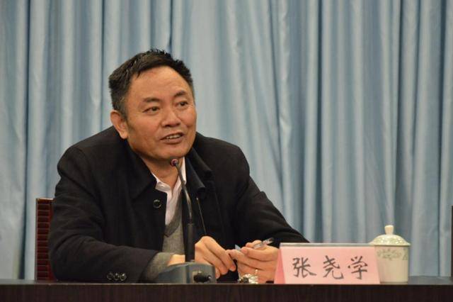 兩名近70歲中管干部被查；副部級(jí)干部王波被判死緩:西鳳酒
